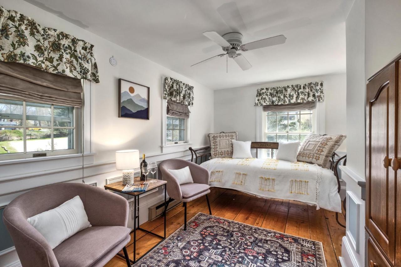 Youngtown Inn Lincolnville Bagian luar foto