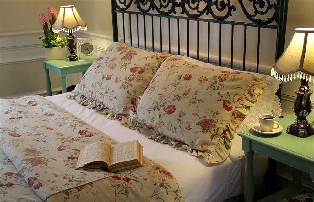 Youngtown Inn Lincolnville Bagian luar foto