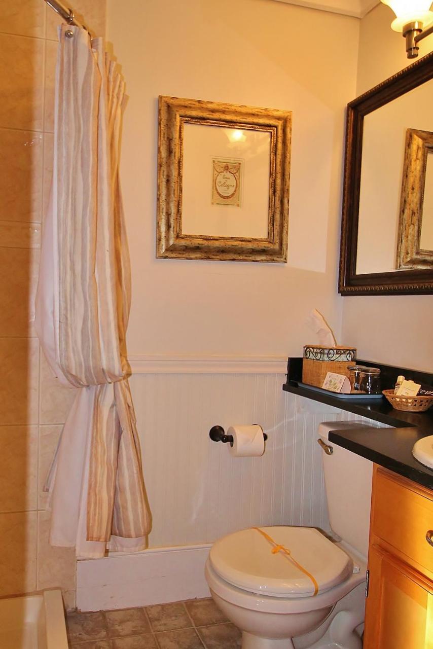 Youngtown Inn Lincolnville Bagian luar foto